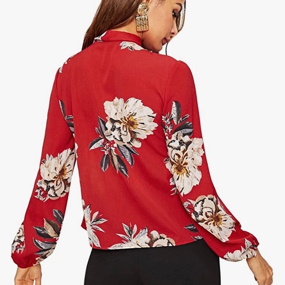 Tie neck flower blouse - Picture 3 of 7